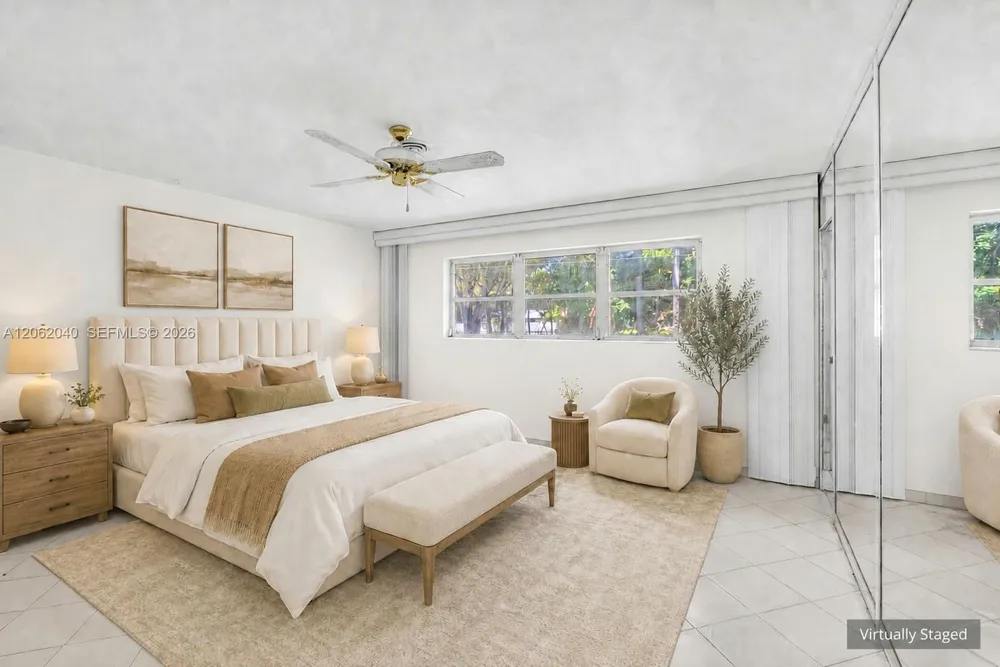 861 Holly Ln Plantation, FL 33317