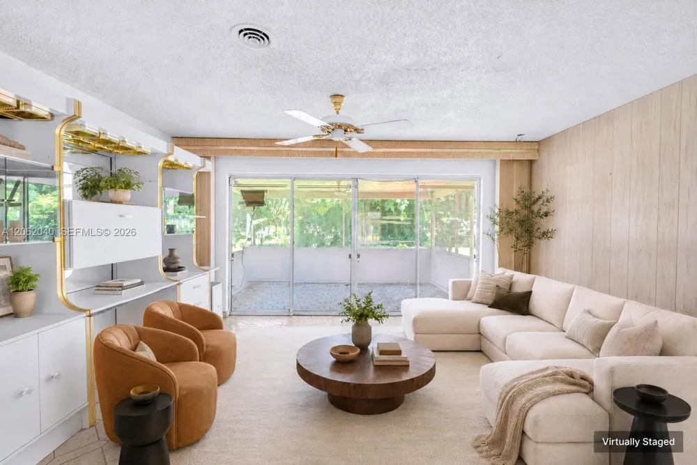 861 Holly Ln Plantation, FL 33317