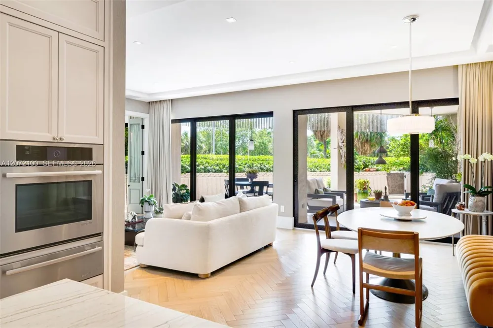 2901 S Bayshore Drive #1B Miami, FL 33133