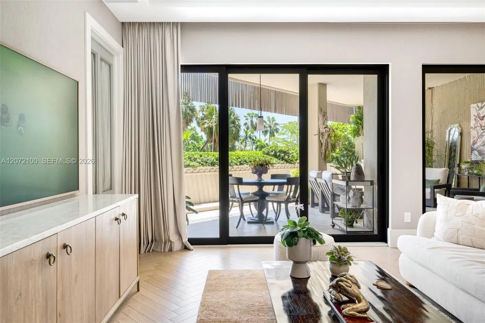 2901 S Bayshore Drive #1B Miami, FL 33133