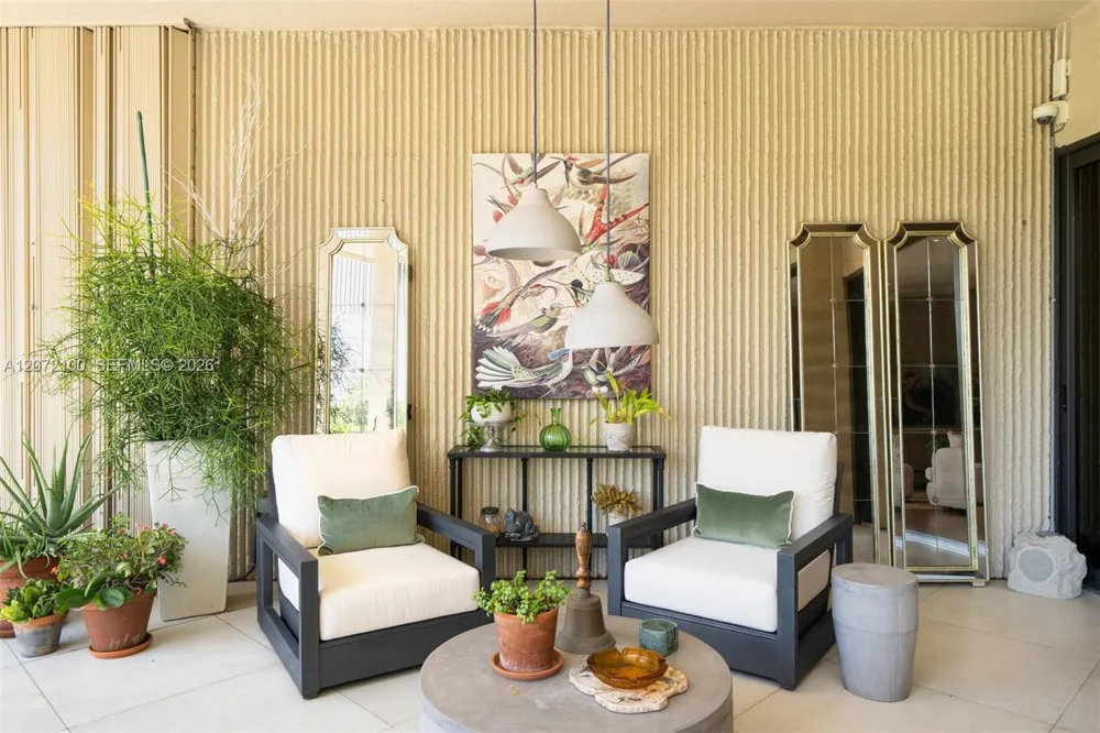 2901 S Bayshore Drive #1B Miami, FL 33133