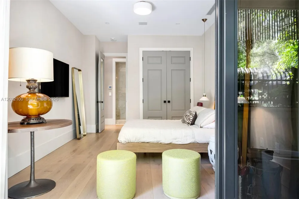2901 S Bayshore Drive #1B Miami, FL 33133