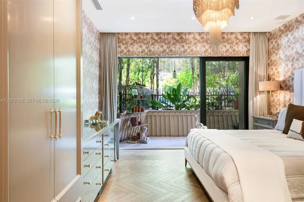 2901 S Bayshore Drive #1B Miami, FL 33133
