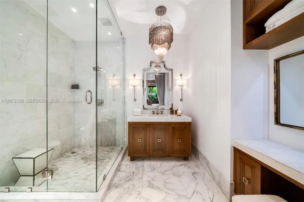 2901 S Bayshore Drive #1B Miami, FL 33133