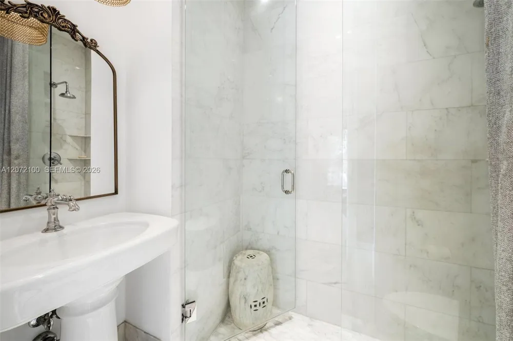 2901 S Bayshore Drive #1B Miami, FL 33133