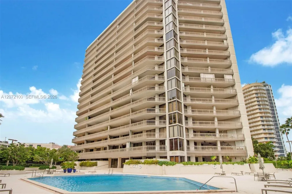2901 S Bayshore Drive #1B Miami, FL 33133