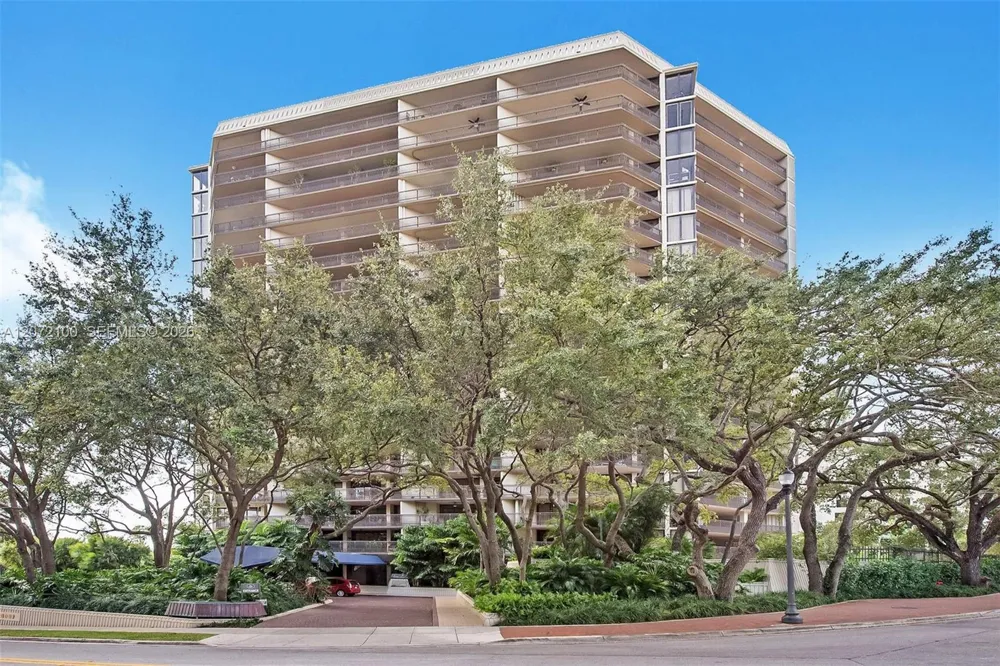 2901 S Bayshore Drive #1B Miami, FL 33133