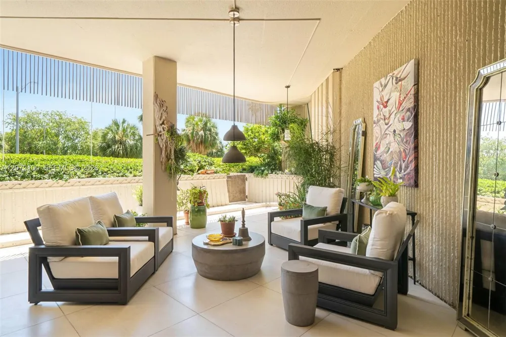 2901 S Bayshore Drive #1B Miami, FL 33133