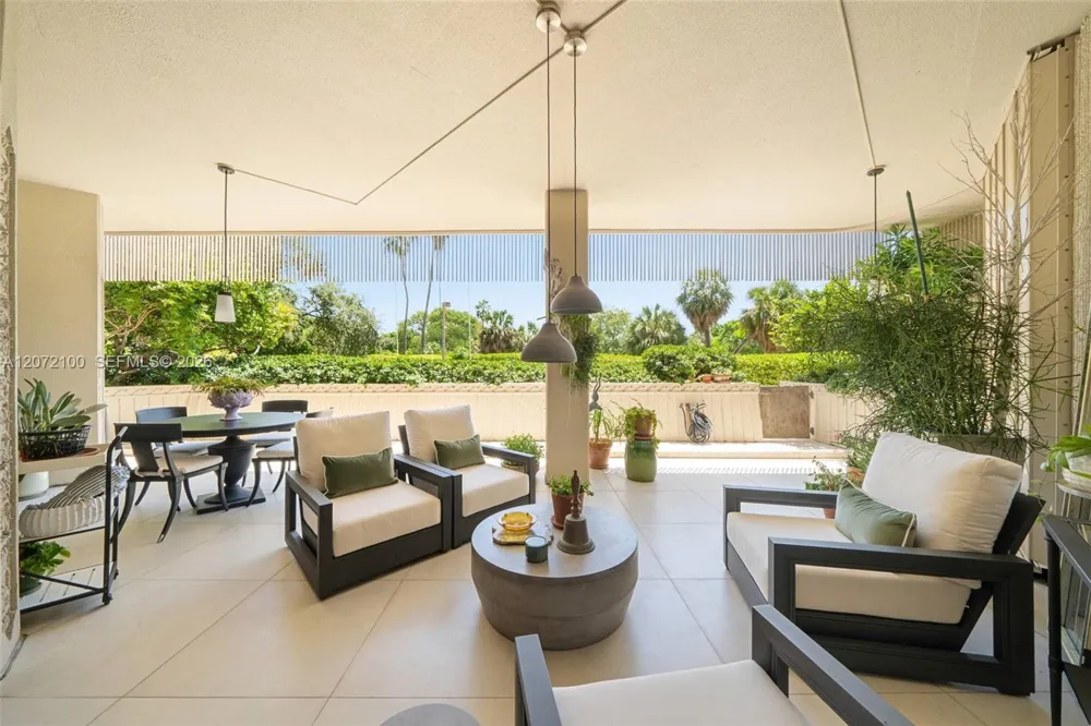 2901 S Bayshore Drive #1B Miami, FL 33133