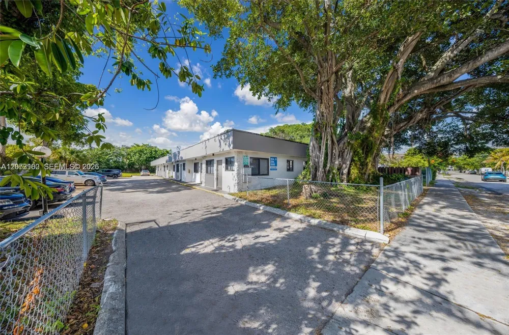 2237 Taylor St #3B Hollywood, FL 33020