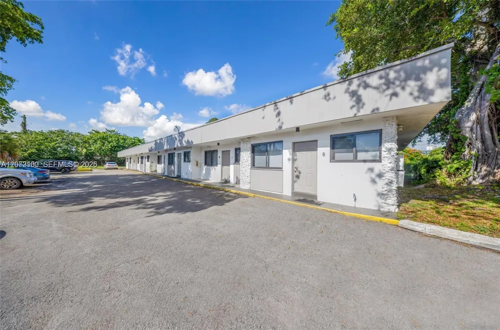 2237 Taylor St #3B Hollywood, FL 33020