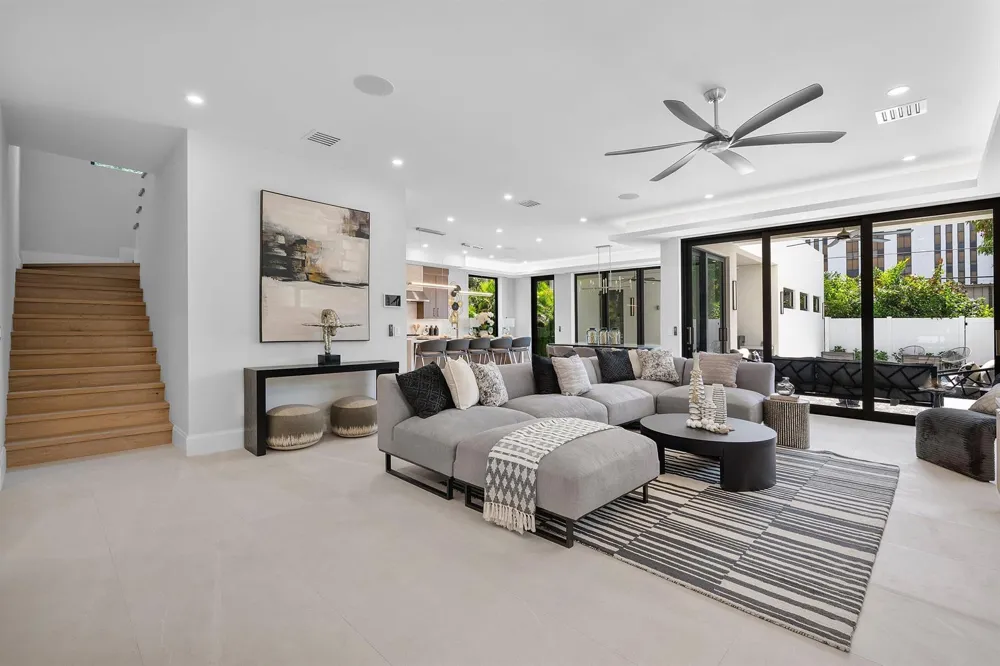 731 SE 4TH AVENUE Delray Beach, FL 33483