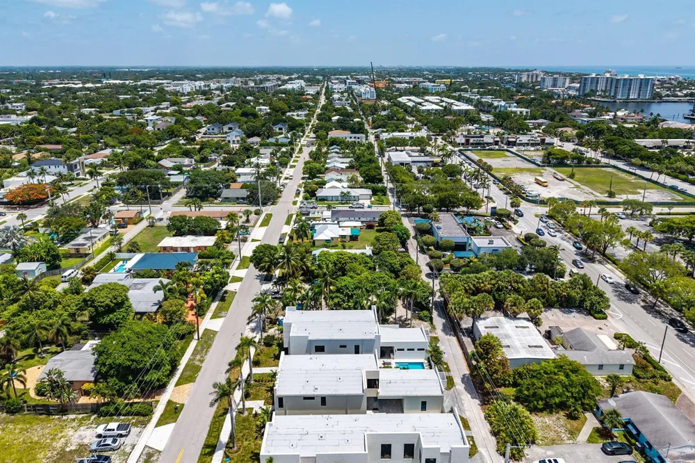 731 SE 4TH AVENUE Delray Beach, FL 33483