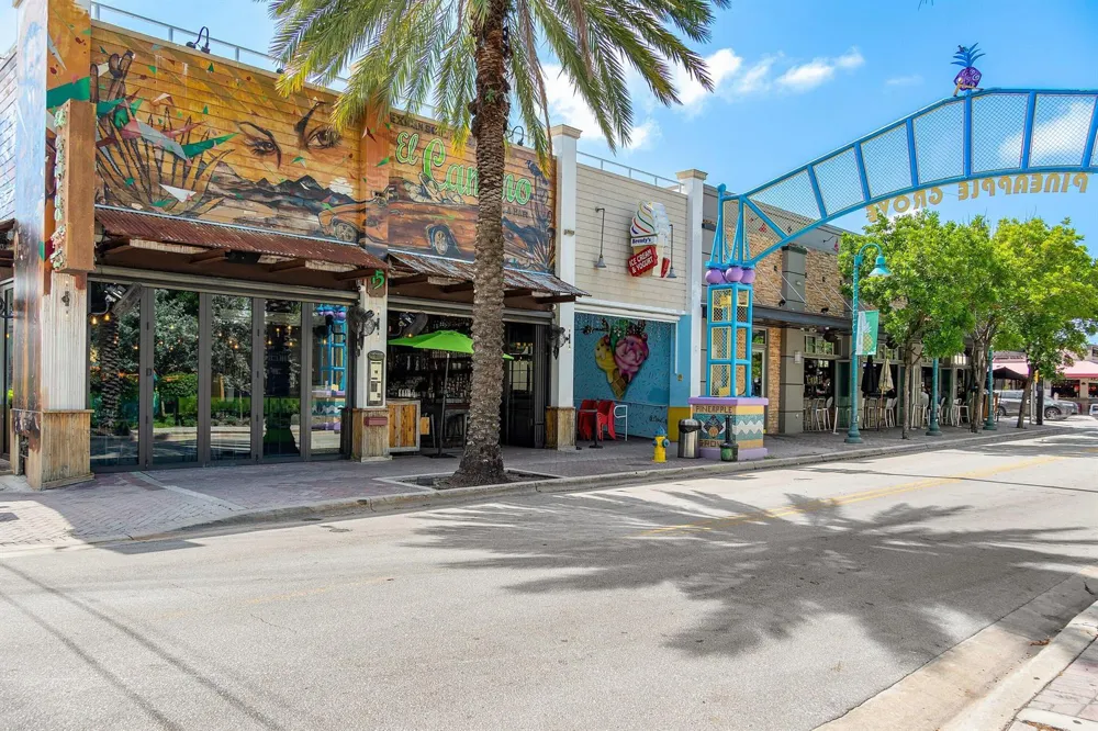 731 SE 4TH AVENUE Delray Beach, FL 33483
