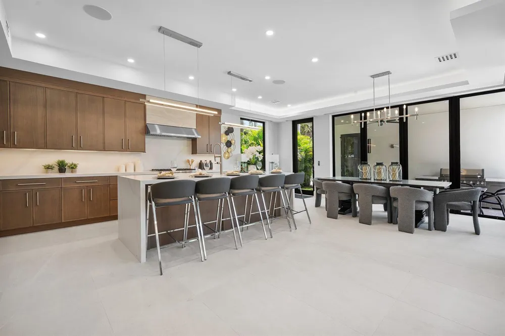 731 SE 4TH AVENUE Delray Beach, FL 33483