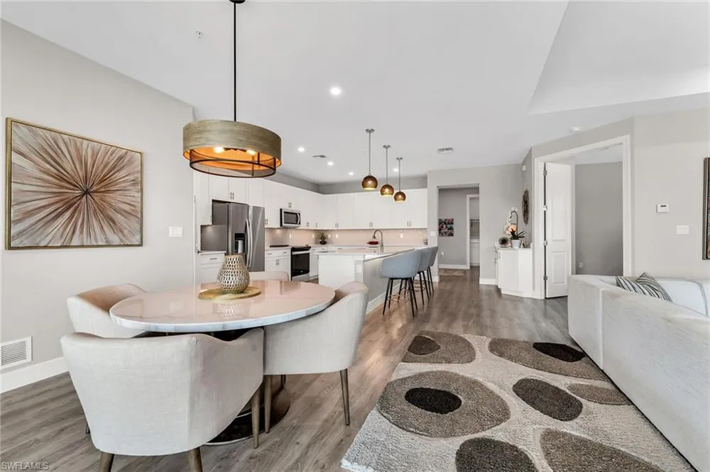 233 Indies Drive E #201 Naples, FL 34114