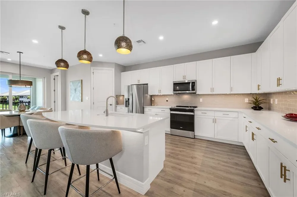 233 Indies Drive E #201 Naples, FL 34114