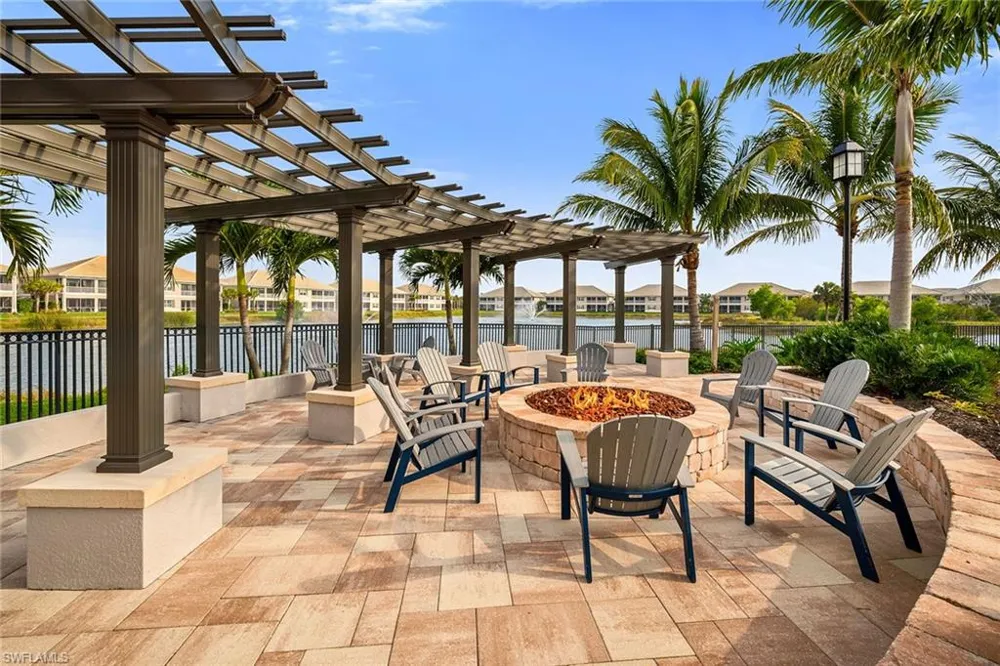 233 Indies Drive E #201 Naples, FL 34114