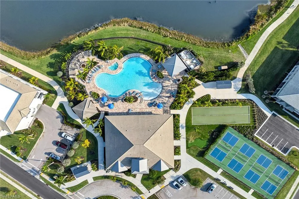 233 Indies Drive E #201 Naples, FL 34114