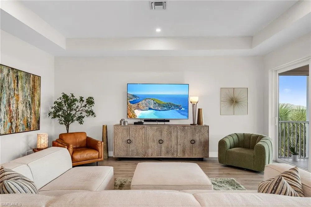 233 Indies Drive E #201 Naples, FL 34114