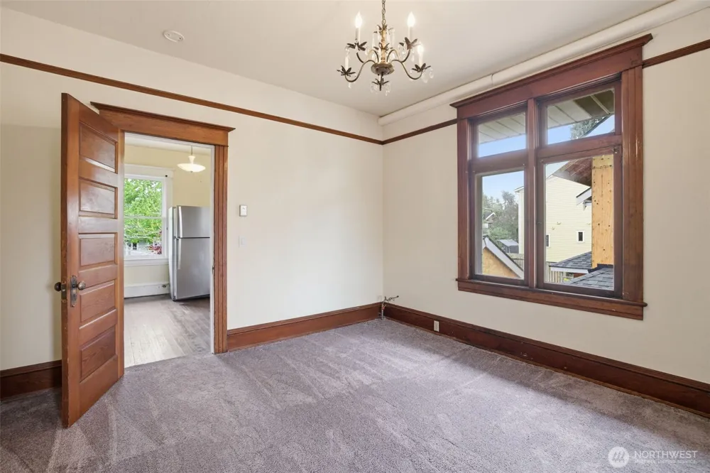 6238 Woodlawn Avenue Seattle, WA 98103