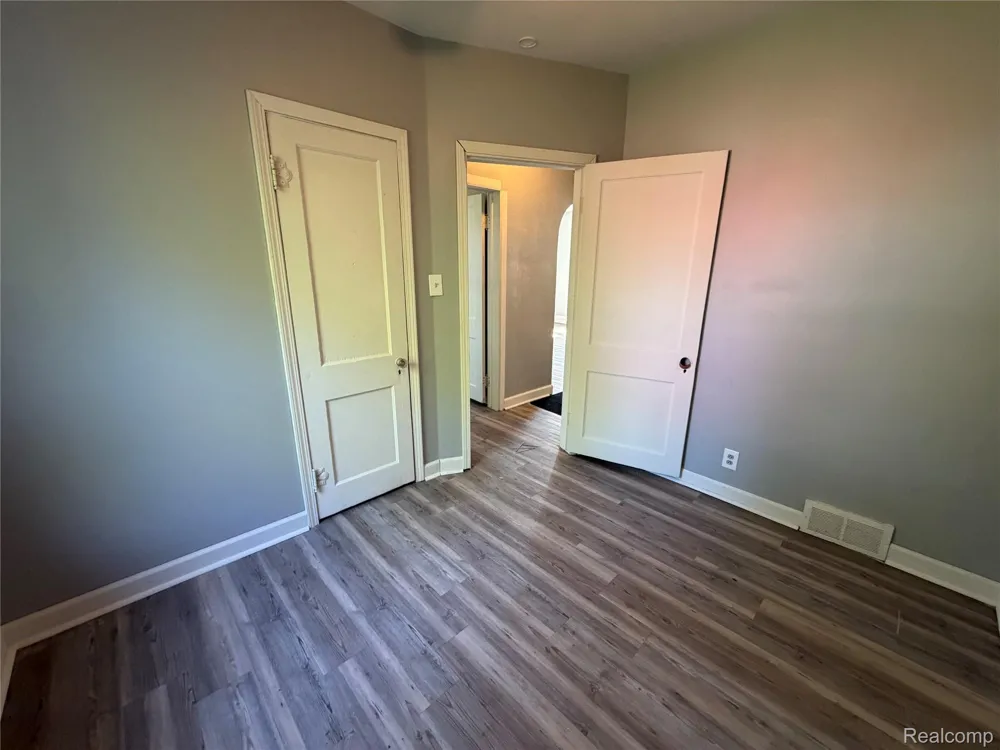 3320 Leith Street Flint City, MI 48506