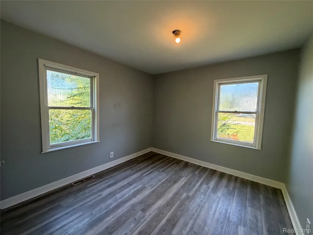 3320 Leith Street Flint City, MI 48506