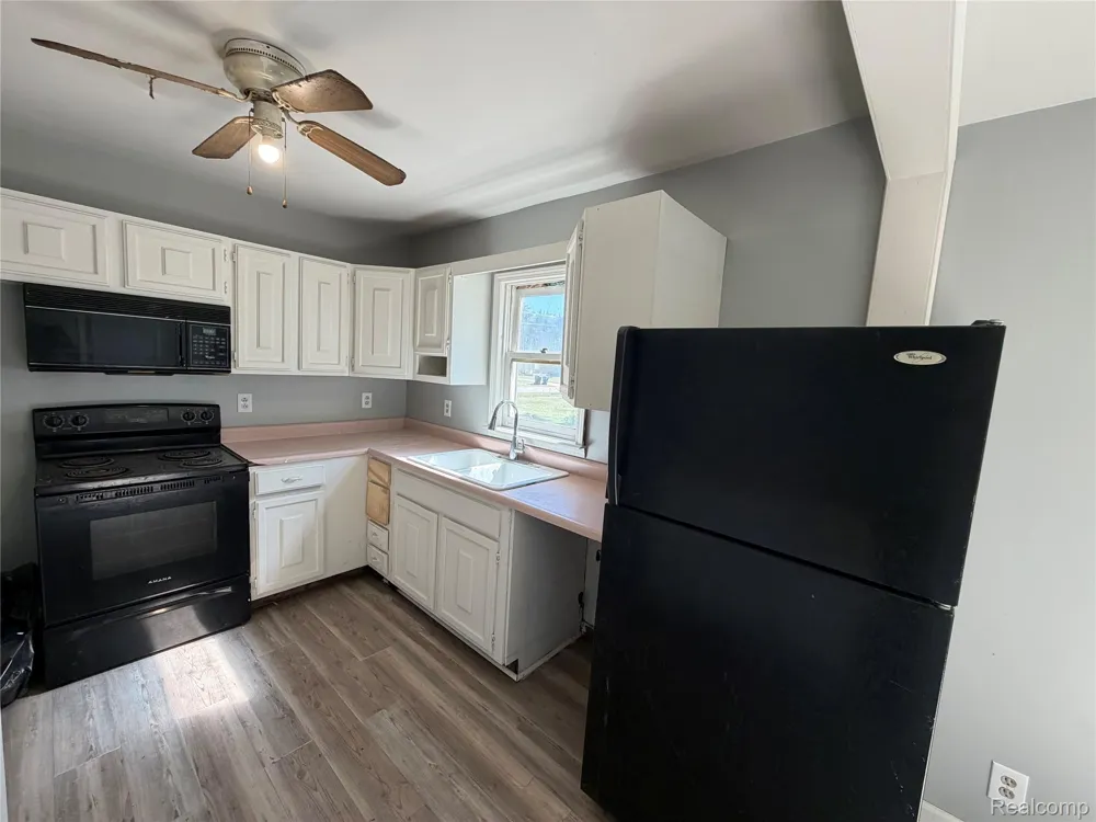 3320 Leith Street Flint City, MI 48506