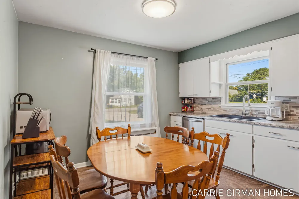 918 Paw Paw Drive Holland City, MI 49423
