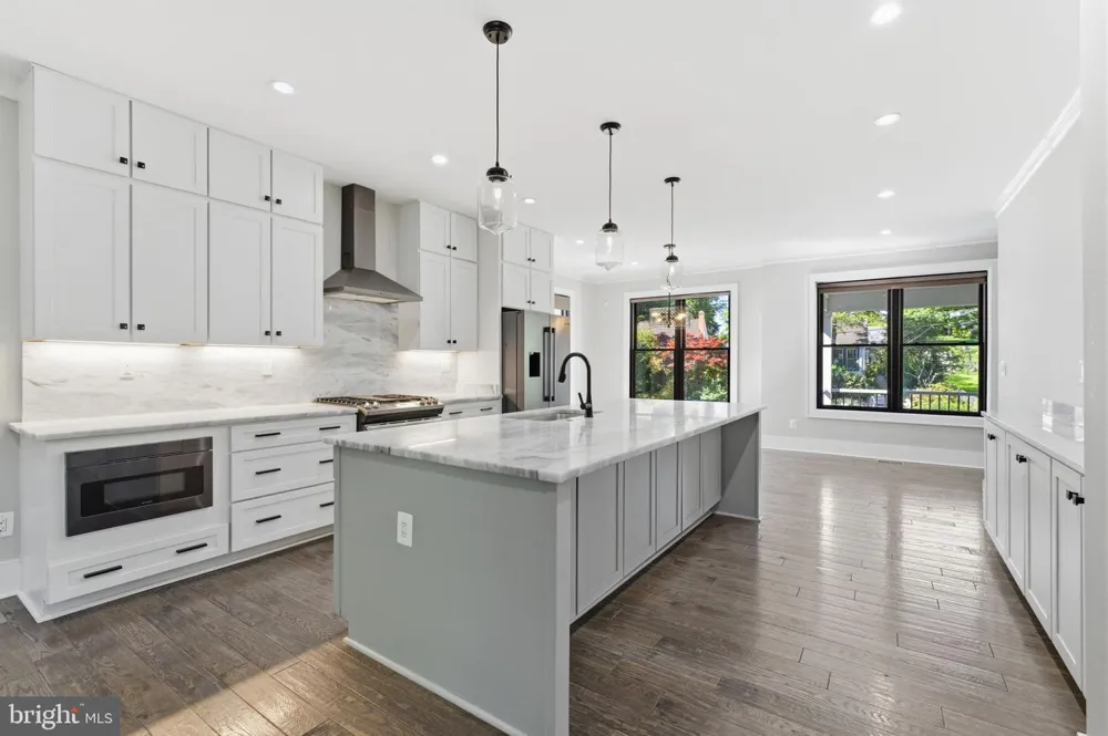 611 MISSISSIPPI AVENUE Silver Spring, MD 20910