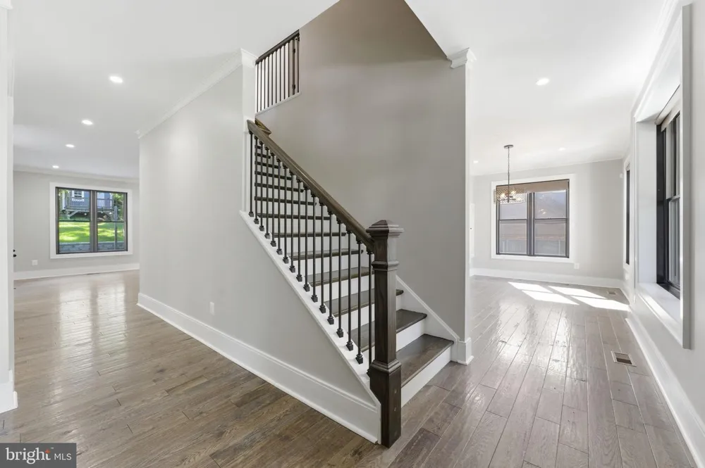 611 MISSISSIPPI AVENUE Silver Spring, MD 20910