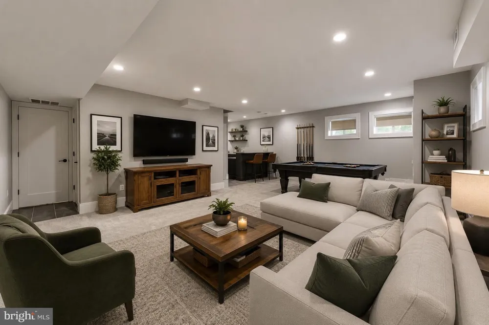 611 MISSISSIPPI AVENUE Silver Spring, MD 20910