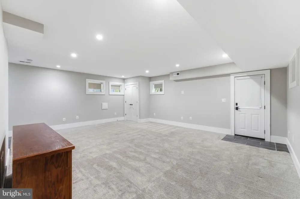 611 MISSISSIPPI AVENUE Silver Spring, MD 20910