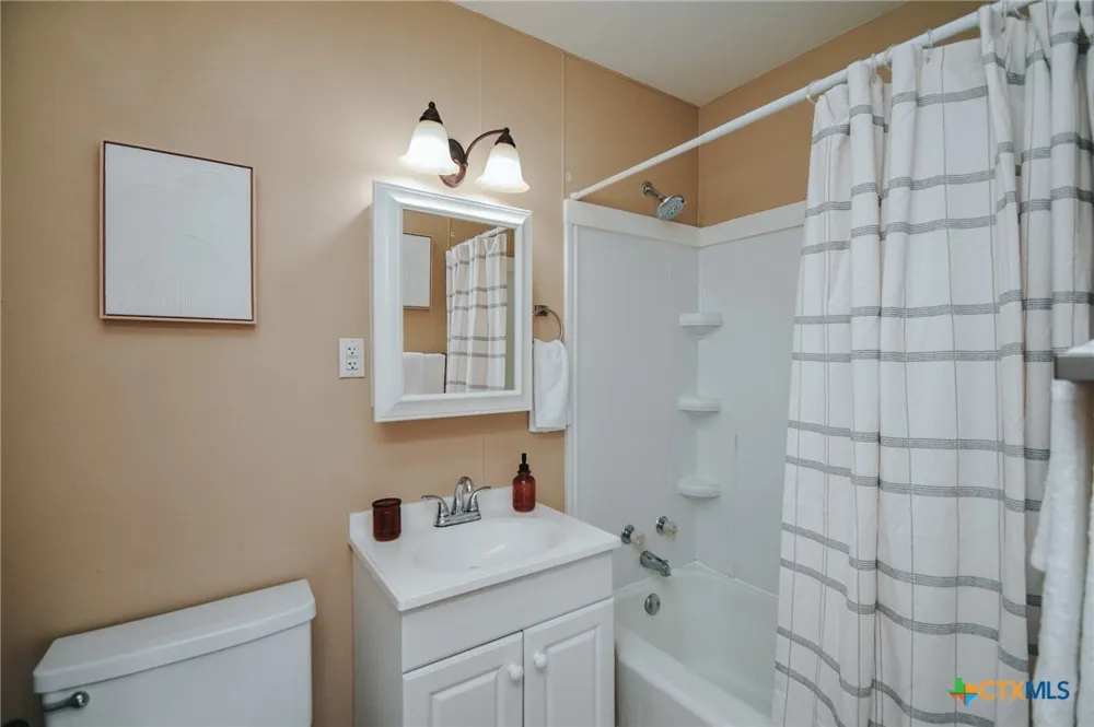 1503 E Virginia Avenue Victoria, TX 77901