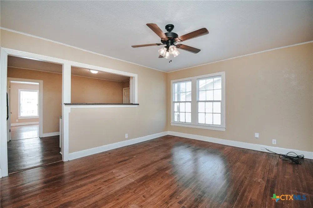 1503 E Virginia Avenue Victoria, TX 77901