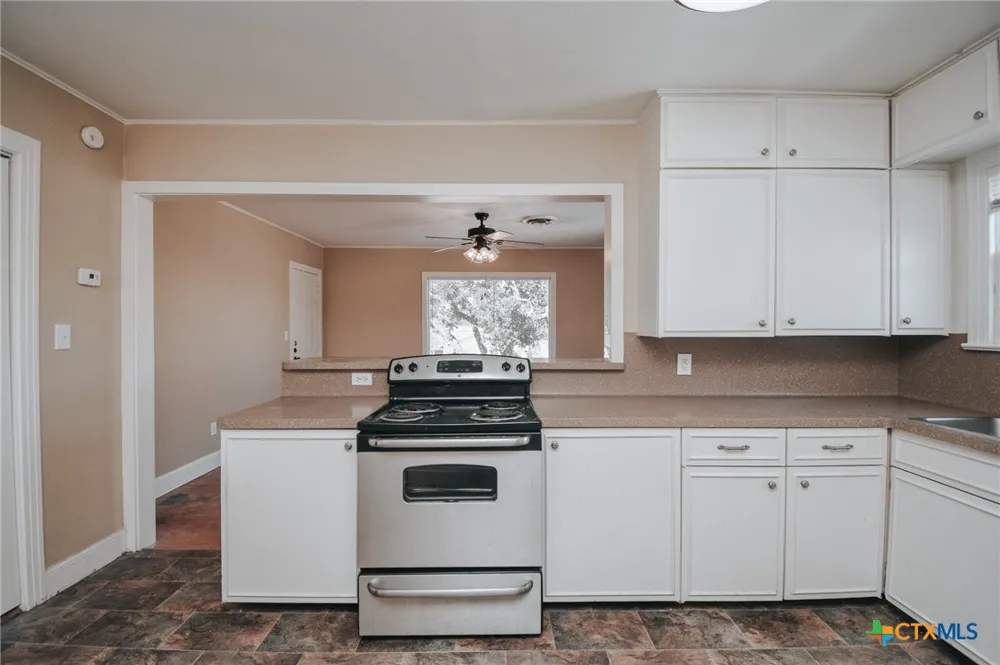 1503 E Virginia Avenue Victoria, TX 77901