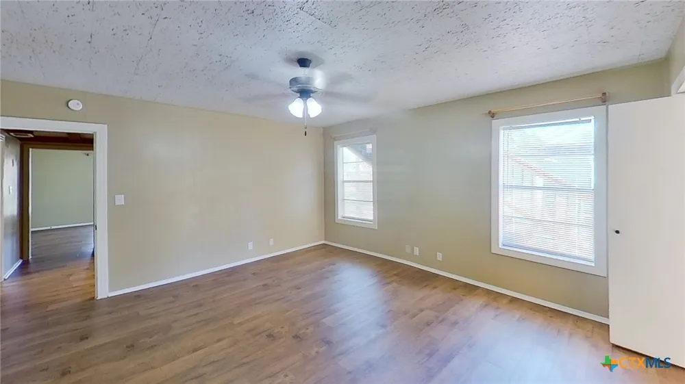 1503 E Virginia Avenue Victoria, TX 77901