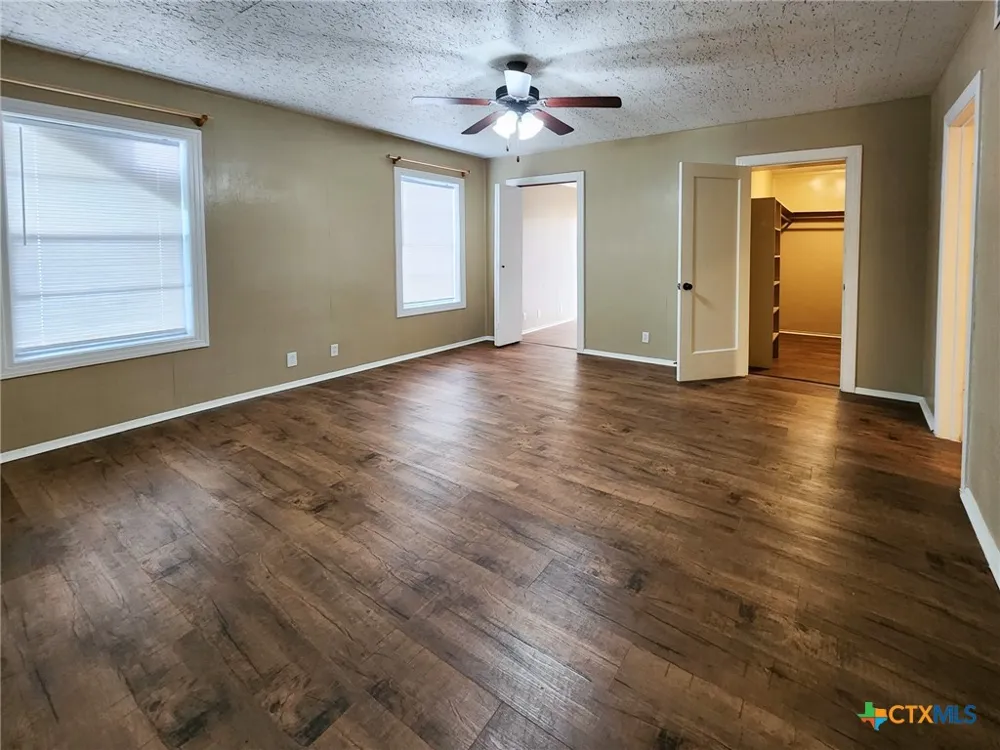 1503 E Virginia Avenue Victoria, TX 77901