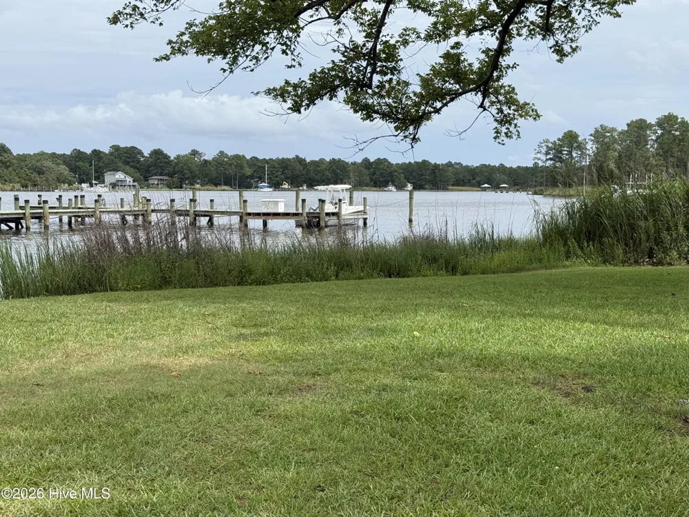 646 Creek Drive Belhaven, NC 27810