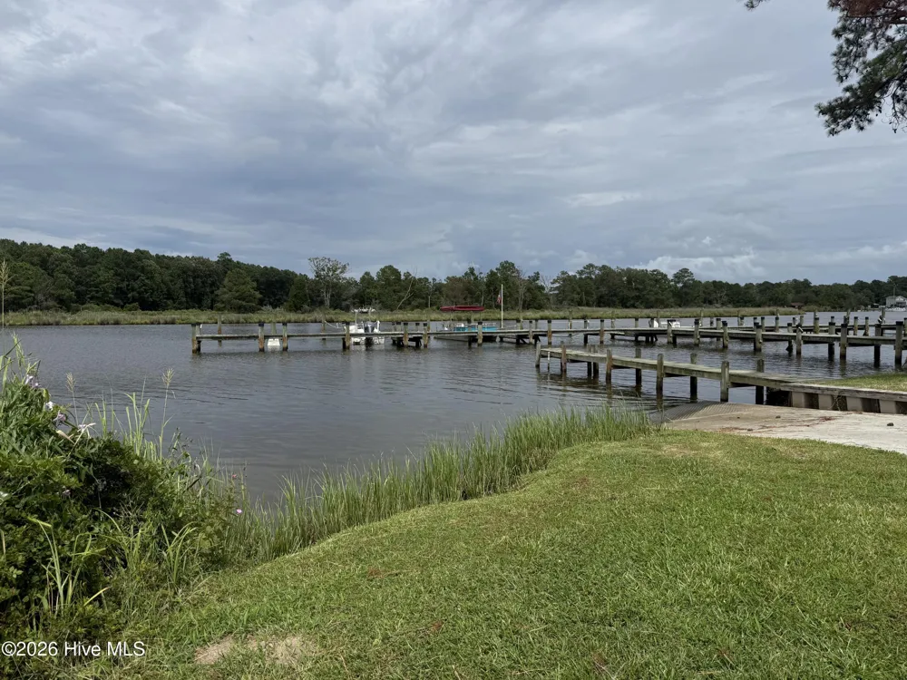 646 Creek Drive Belhaven, NC 27810