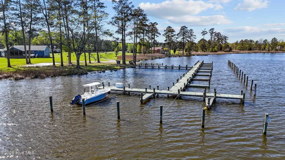 646 Creek Drive Belhaven, NC 27810