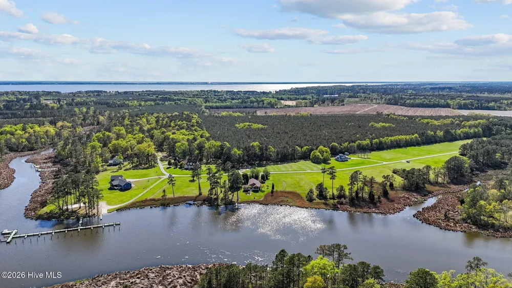 646 Creek Drive Belhaven, NC 27810