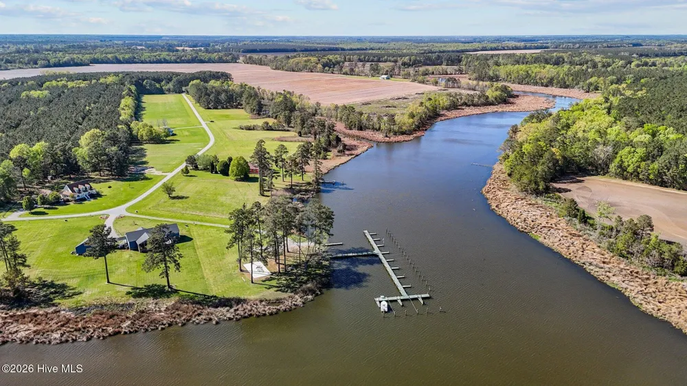 646 Creek Drive Belhaven, NC 27810