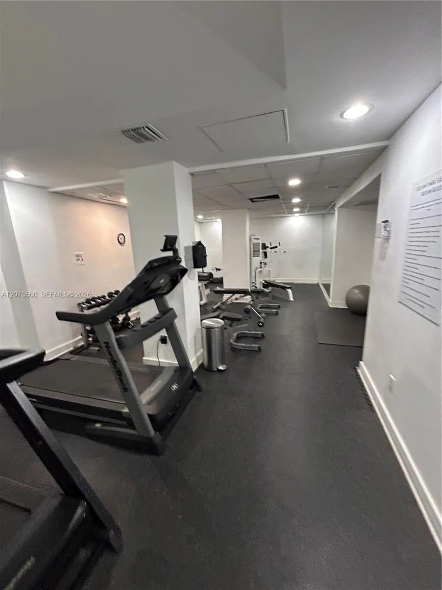 6450 Collins Ave #707 Miami Beach, FL 33141