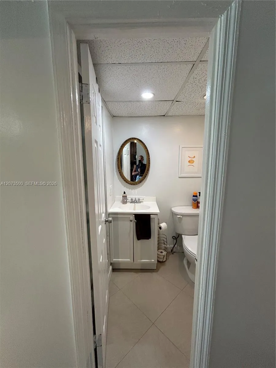 6450 Collins Ave #707 Miami Beach, FL 33141