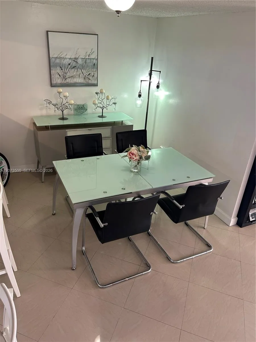 6450 Collins Ave #707 Miami Beach, FL 33141