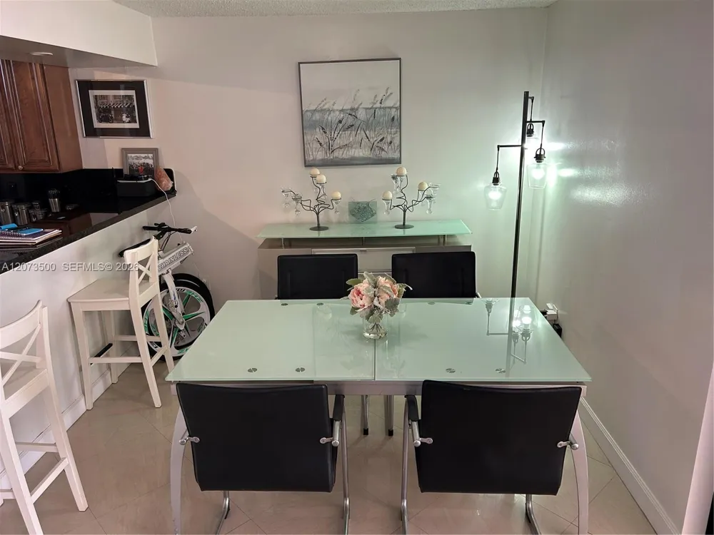6450 Collins Ave #707 Miami Beach, FL 33141