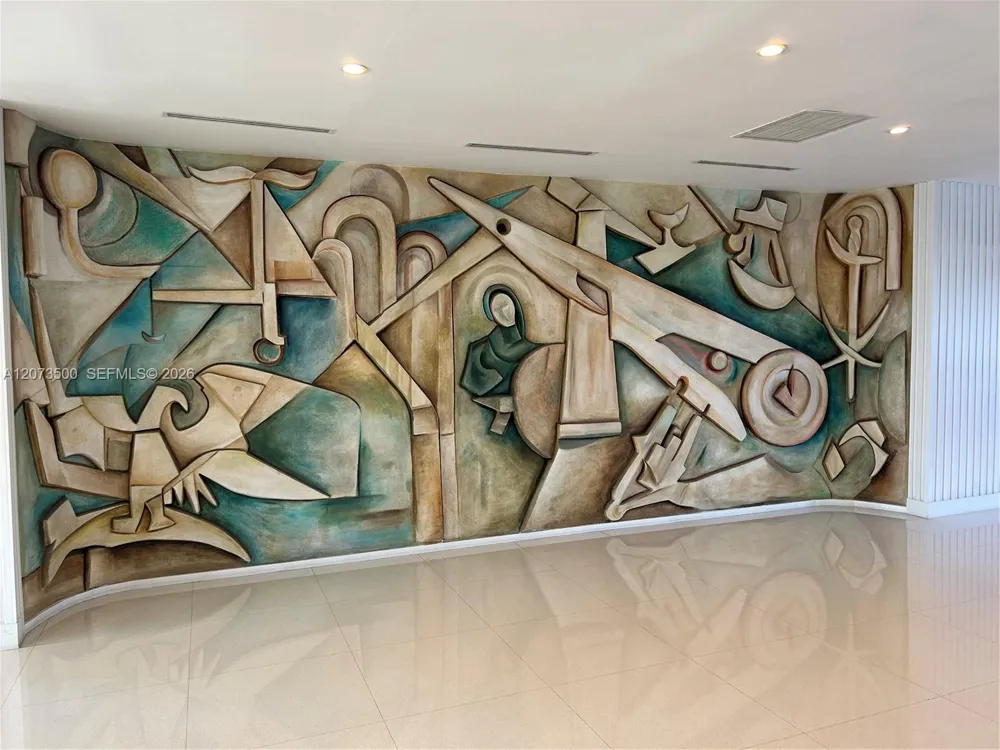 6450 Collins Ave #707 Miami Beach, FL 33141