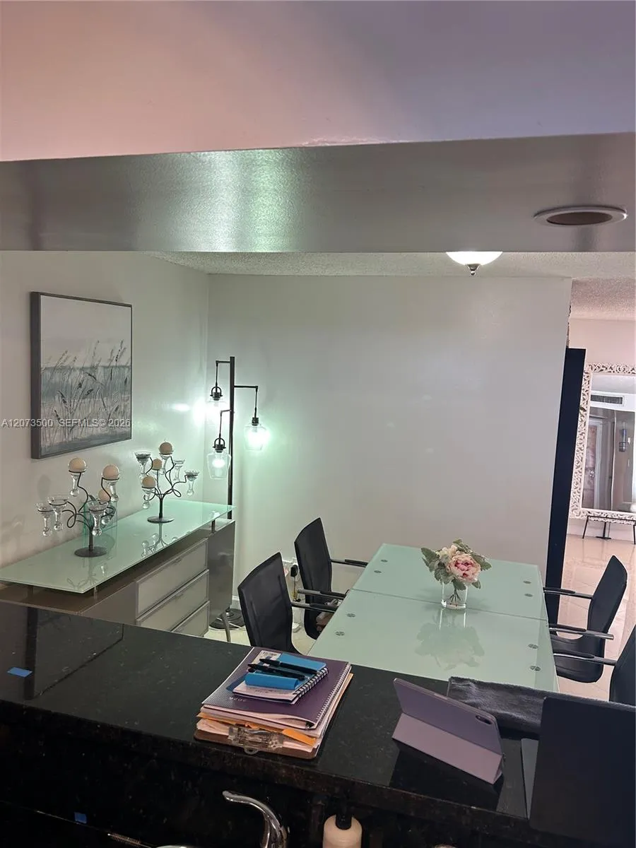 6450 Collins Ave #707 Miami Beach, FL 33141