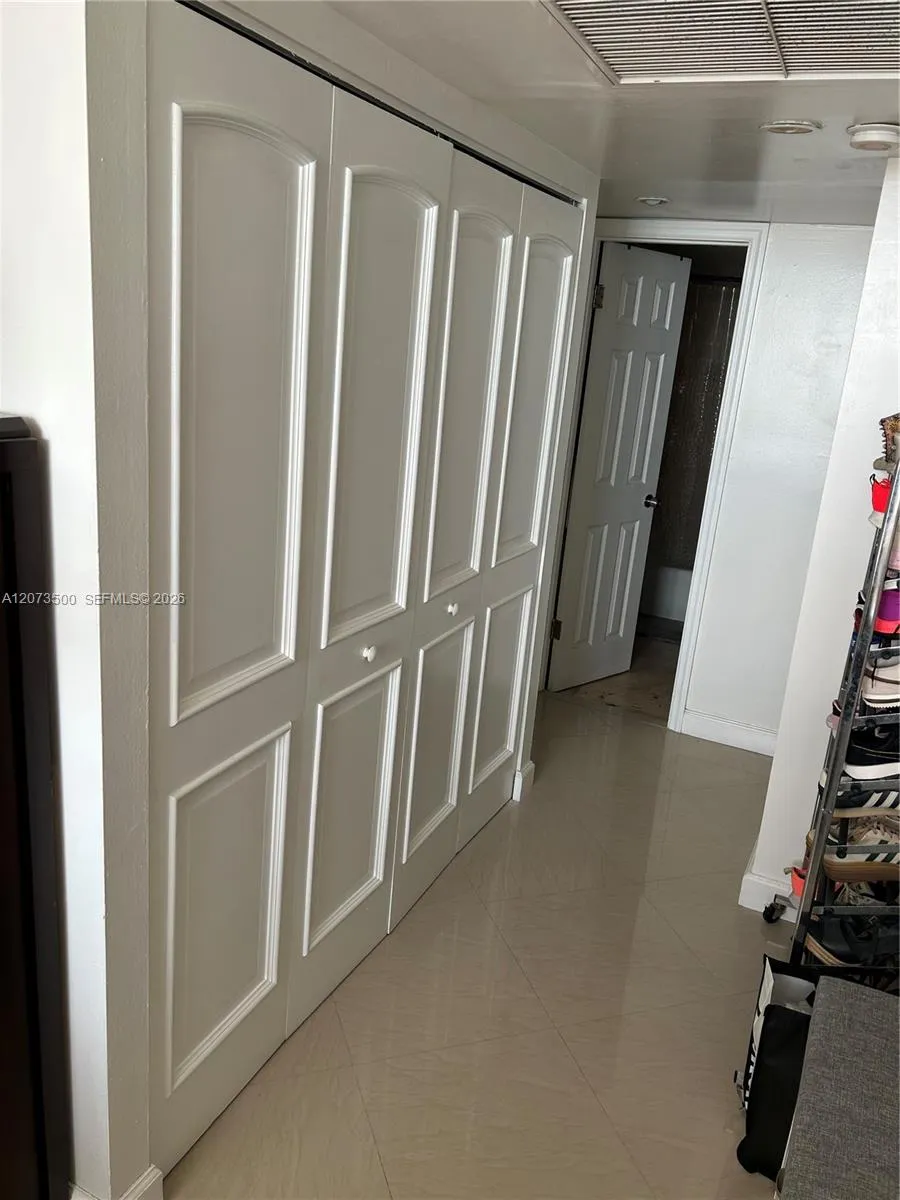 6450 Collins Ave #707 Miami Beach, FL 33141